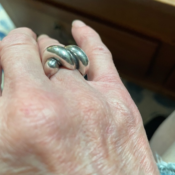 James Avery Sisterhood Ring - Picture 9 of 9